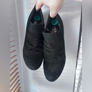 Nine West Women’s Black Leather Suede-Like Ankle Booties – Size 8 Medium